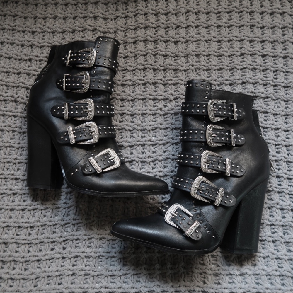 EDGY CHUCKY HEEL BOOTS FAUX LEATHER